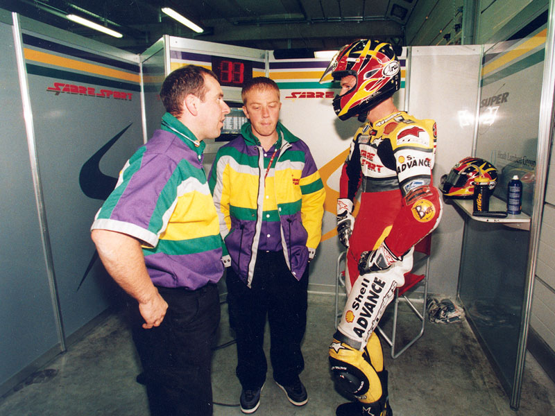 Chief Technician Stuart Nicholls, Team Manage Martin Newnham and Johan Stigefelt